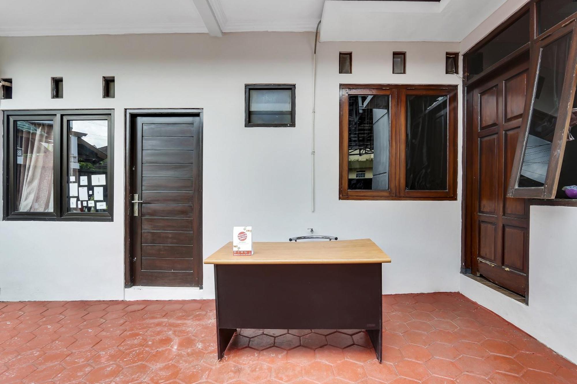 Oyo 91082 Nathania Exclusive Sleman  Exterior photo